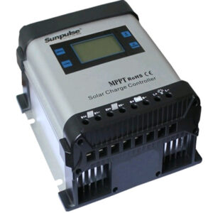 בקר טעינה סולארי 20A סדרת MPPT 20A Sunpulse בקר טעינה חכם עם צג דיגיטלי לחיווי מצב מערכת